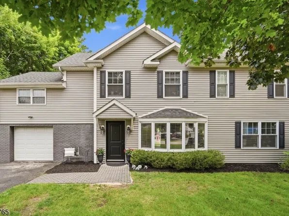 226 Church Ln, Wayne Twp., NJ 07470