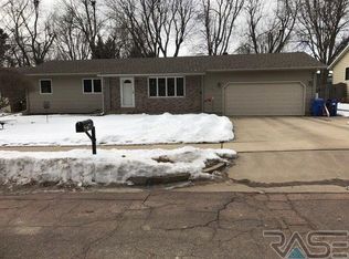 4405 S Mountain Ash Dr, Sioux Falls, SD 57103
