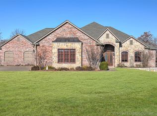 310 Summercrest Ct, Sapulpa, OK 74066