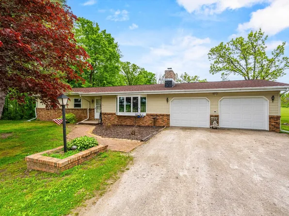 W7389 Wege Rd, Hortonville, WI 54944