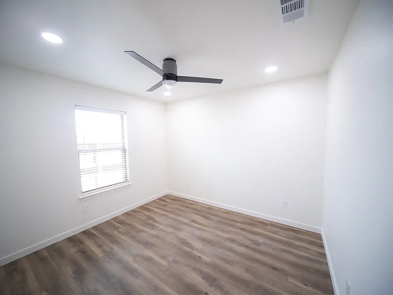3235 S University Dr — Photo 23