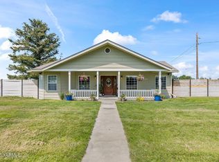 1620 Olmstead Rd, Grandview, WA 98930