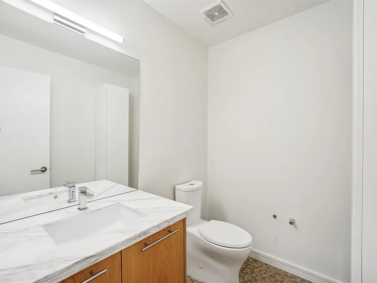 3927 Balcones Dr — Photo 19