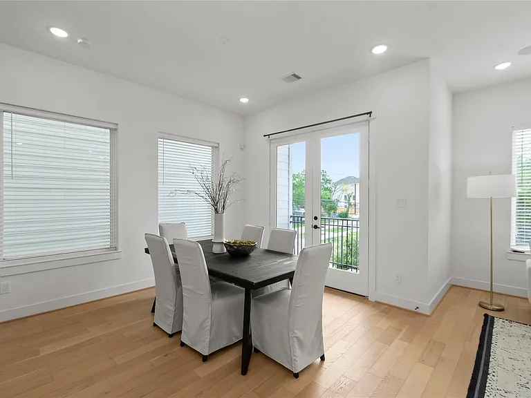 3013 Nagle St — Photo 10