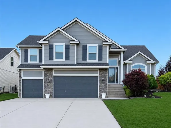 10004 N Donnelly Ave, Kansas City, MO 64157
