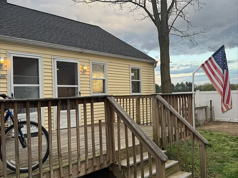 50 W Main St #B — Photo 3
