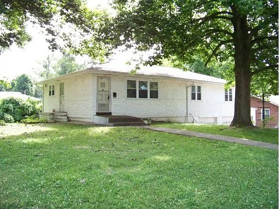 6905 W A St photo 1