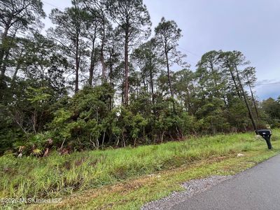 2066 Plum St, Ocean Springs, MS, 39564
