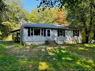 42 Church St, Thompson, CT 06277