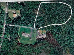 24 Kettle Hill Rd, Uxbridge, MA 01569
