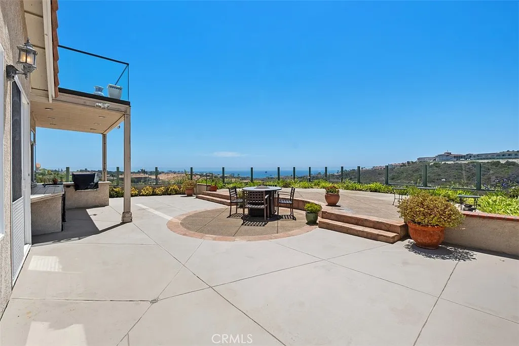 4 bed, 3507 sqft, $13,500 — Photo 4