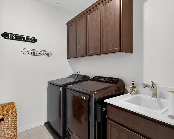 57 Hallowell Ct — Photo 9
