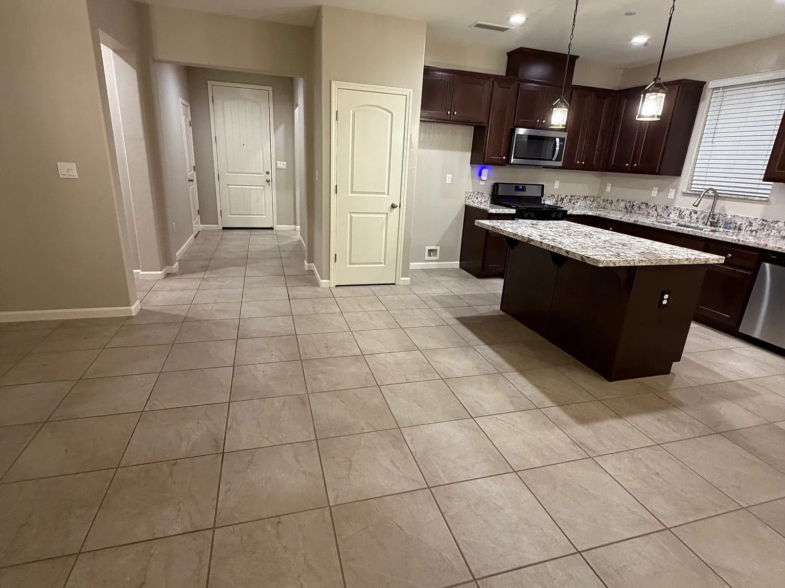 3 bed, 1461 sqft, $2,775 — Photo 4