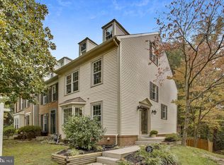 8438 Springfield Oaks Dr, Springfield, VA 22153