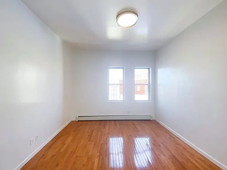 235 Starr St #2R — Photo 4
