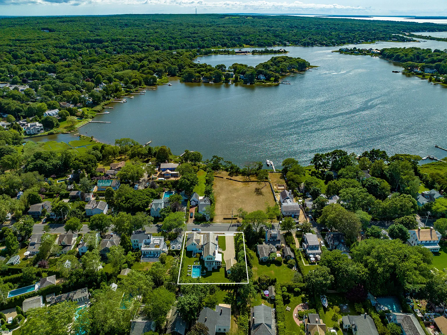 Immaculate Sag Harbor Rental with Water Views — Photo 4