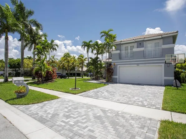 331 NW 189th Ter, Pembroke Pines, FL 33029