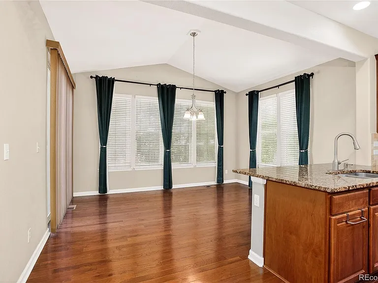 10768 Hillsboro St — Photo 10