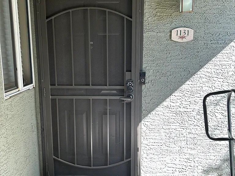 2929 W Yorkshire Dr #1131 — Photo 2