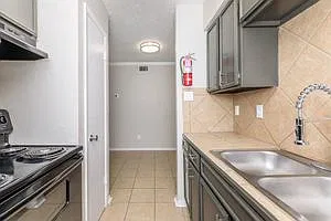 Baytree Apartments — Photo 1
