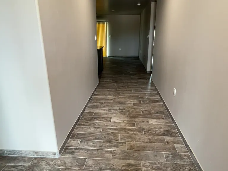 729 S Florida Ave — Photo 2