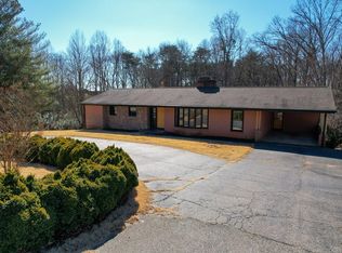 677 Preston Rd, Martinsville, VA 24112