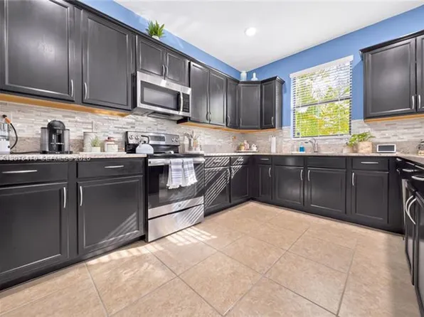 4276 SW 166th Ct #Townhouse 1, Miami, FL 33185