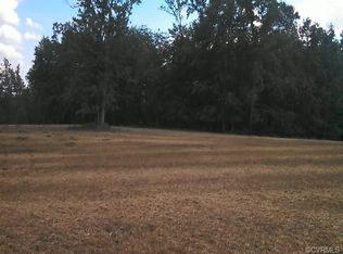 25431 Stump Rd, Bowling Green, VA 22427