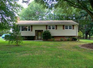 321 Dana Dr, Farmville, VA 23901