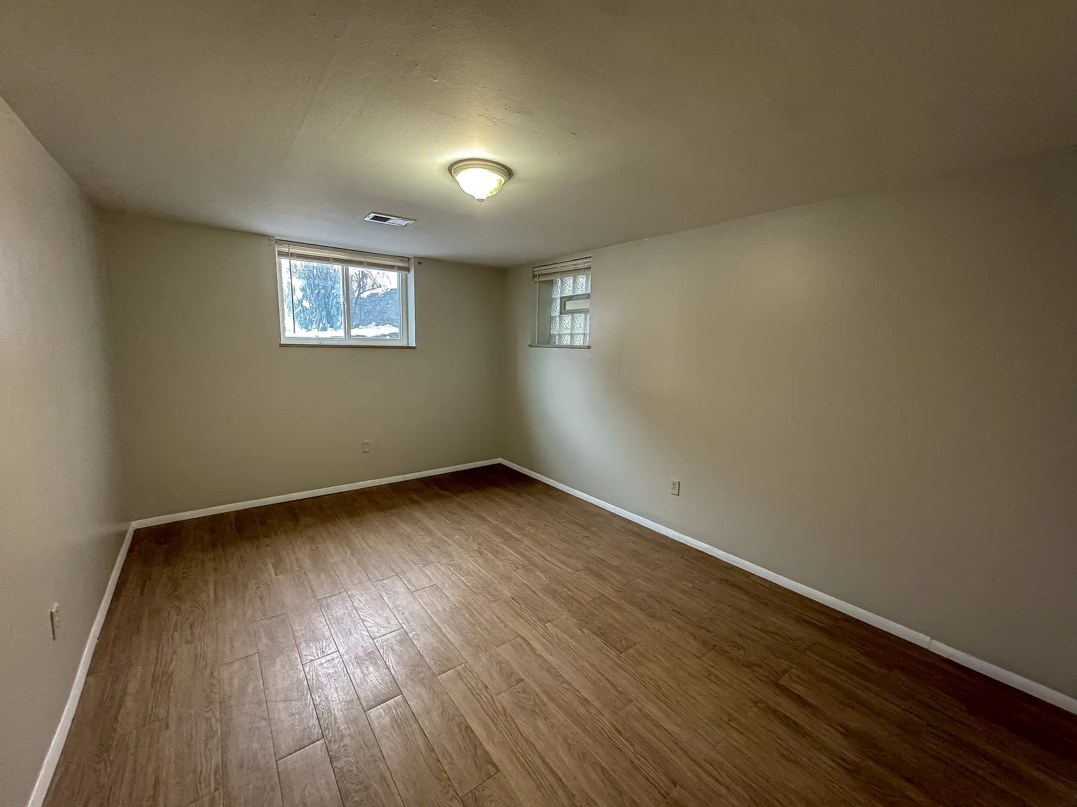 2439 Alexandria Pike — Photo 4