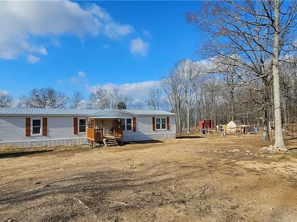 349 Dublin Cir NE, Adairsville, GA 30161
