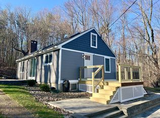 13 Lake Ave, Hampstead, NH 03841