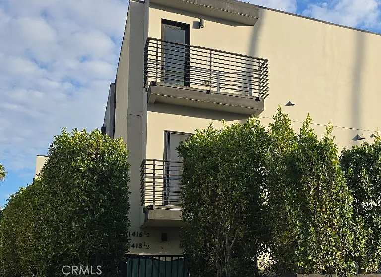 1416 1/2 S Cloverdale Ave — Photo 1