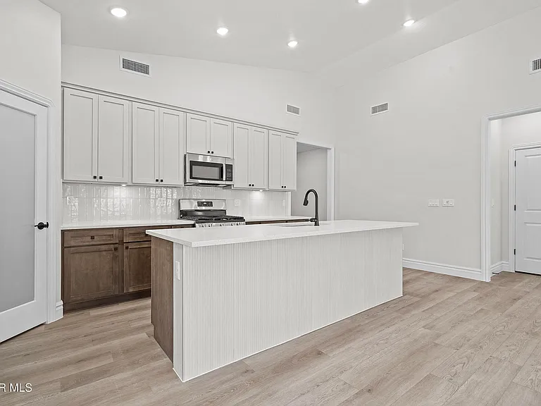 15153 Ambition Ave — Photo 21