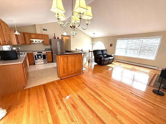 5th image of 12 Sherwood Rd