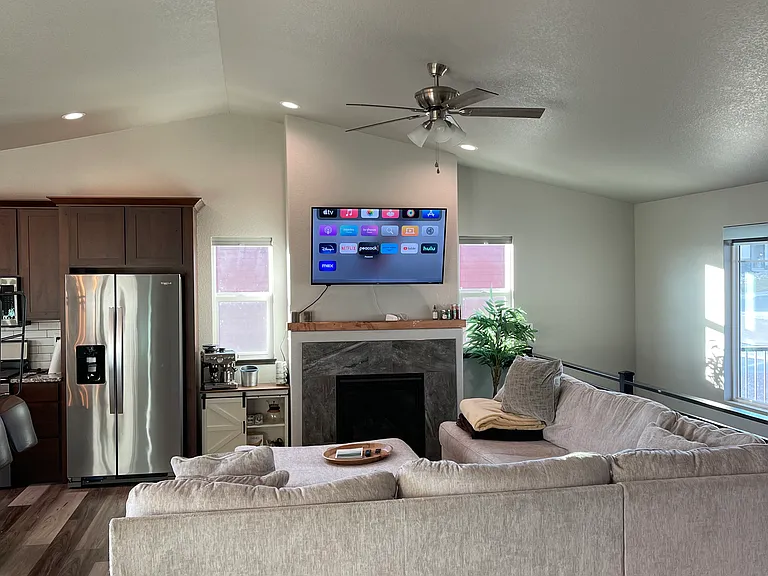 Living room with gas fire place