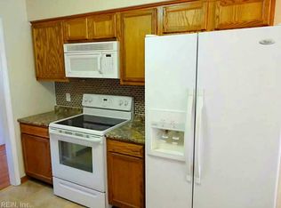 913 Lindale Dr, Chesapeake, VA 23320