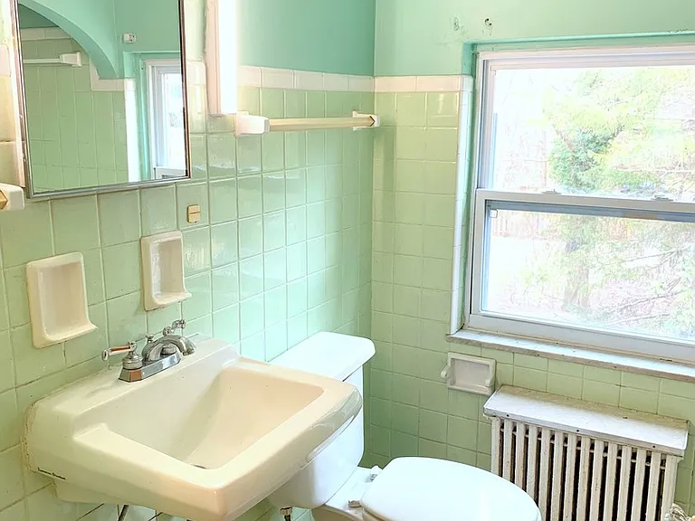 2156 Sampson St — Photo 14