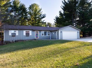 W9105 Red Feather Dr, Cambridge, WI 53523