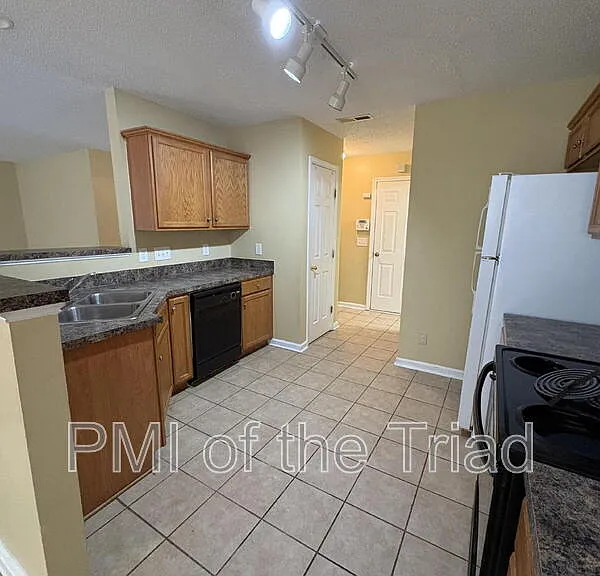 152 Drewsbury Dr — Photo 23