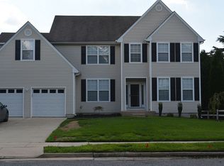 28 Chestertown Rd, Sicklerville, NJ 08081