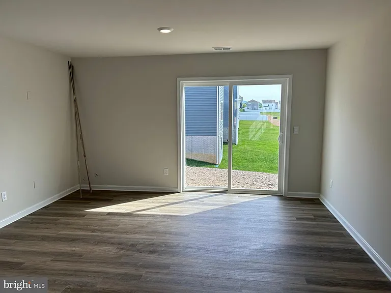 194 Hamstead Dr — Photo 7