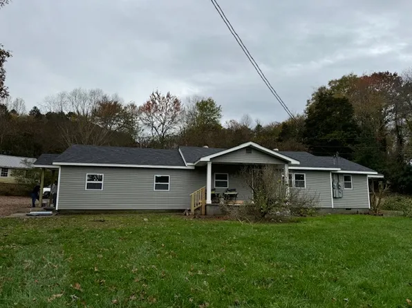 909 Foster Rd #B, Lenoir City, TN 37771