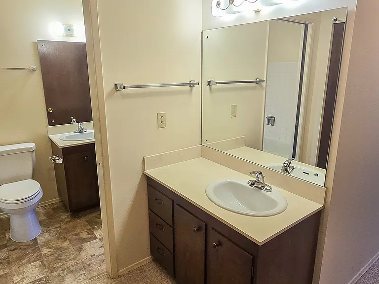 Highlands Apartments — Photo 9