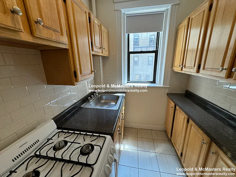 1124 Commonwealth Ave — Photo 96