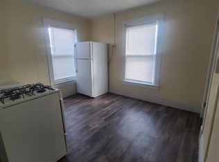731-733 West 3rd Street - 733 1/2, Waterloo, IA 50701