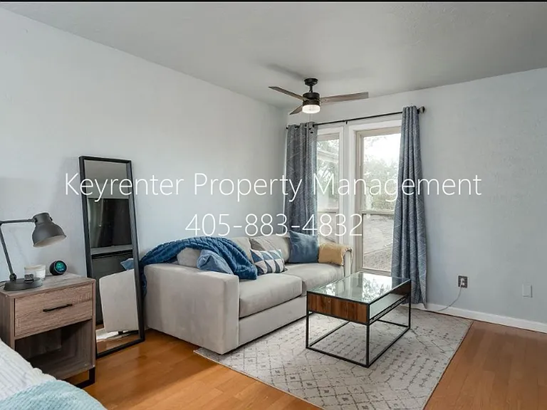 301 SE 34th St — Photo 11