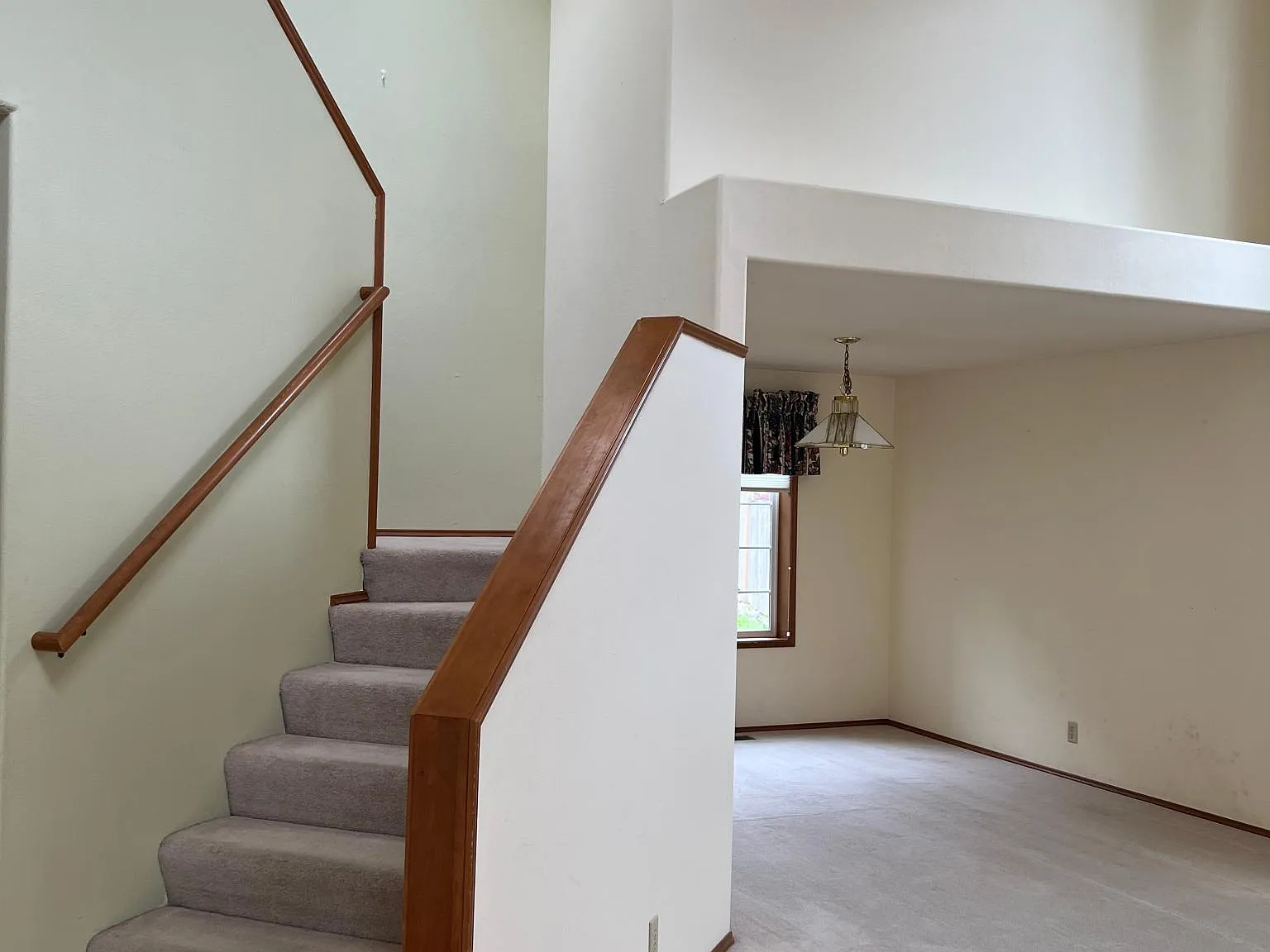 23713 NE 25th Way — Photo 4