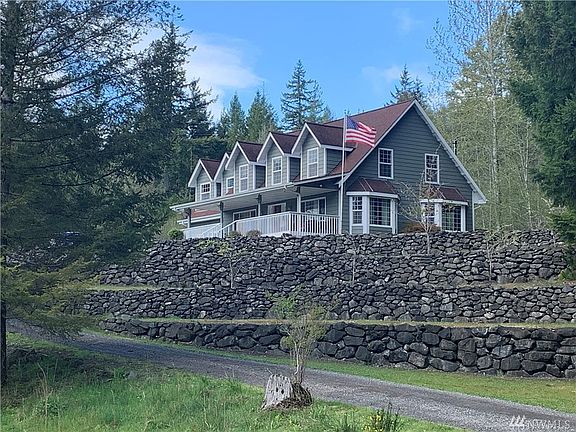 2nd image of 1700 NE Toonerville Dr