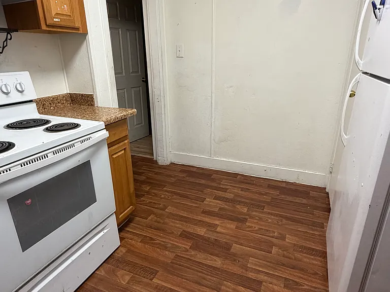 763 Avenue B — Photo 6